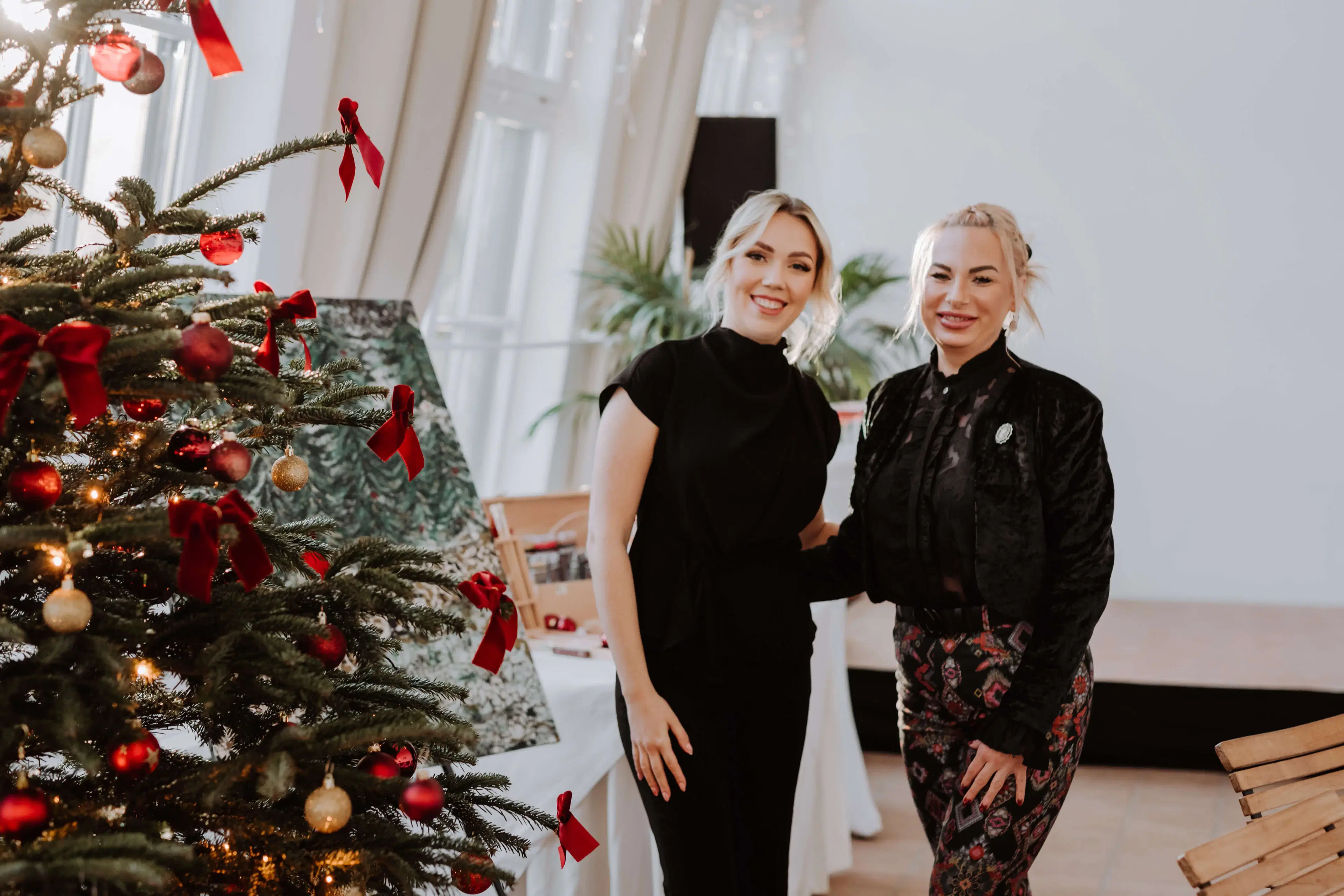 Künstlerisches Live-Painting während der Winterhochzeit in Wien
