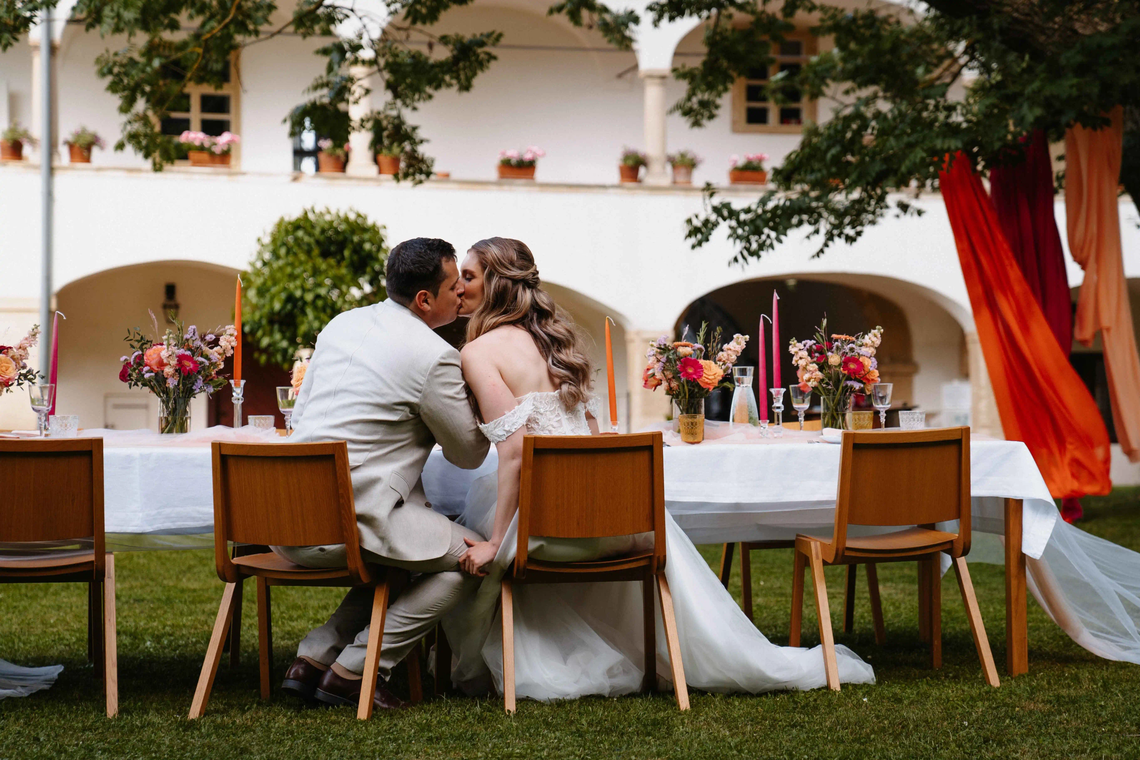 Brautpaar in der Hochzeitslocation Hotel im Oberjäger - Wedding Planner Österreich